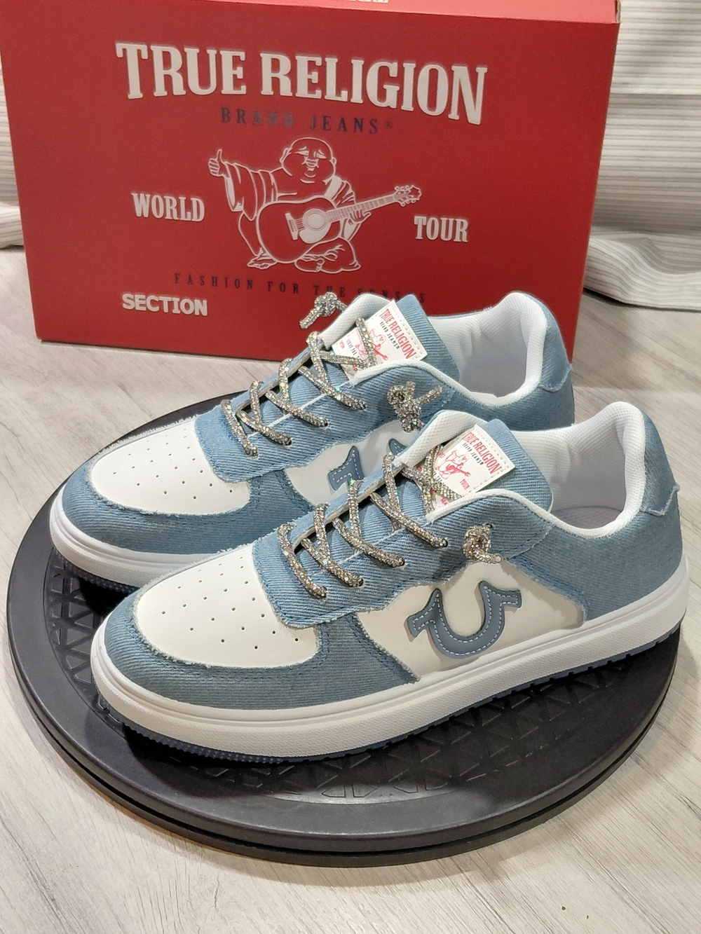 NEW True Religion Allison Womens Low-Top Sneakers in Light Blue Denim White W7